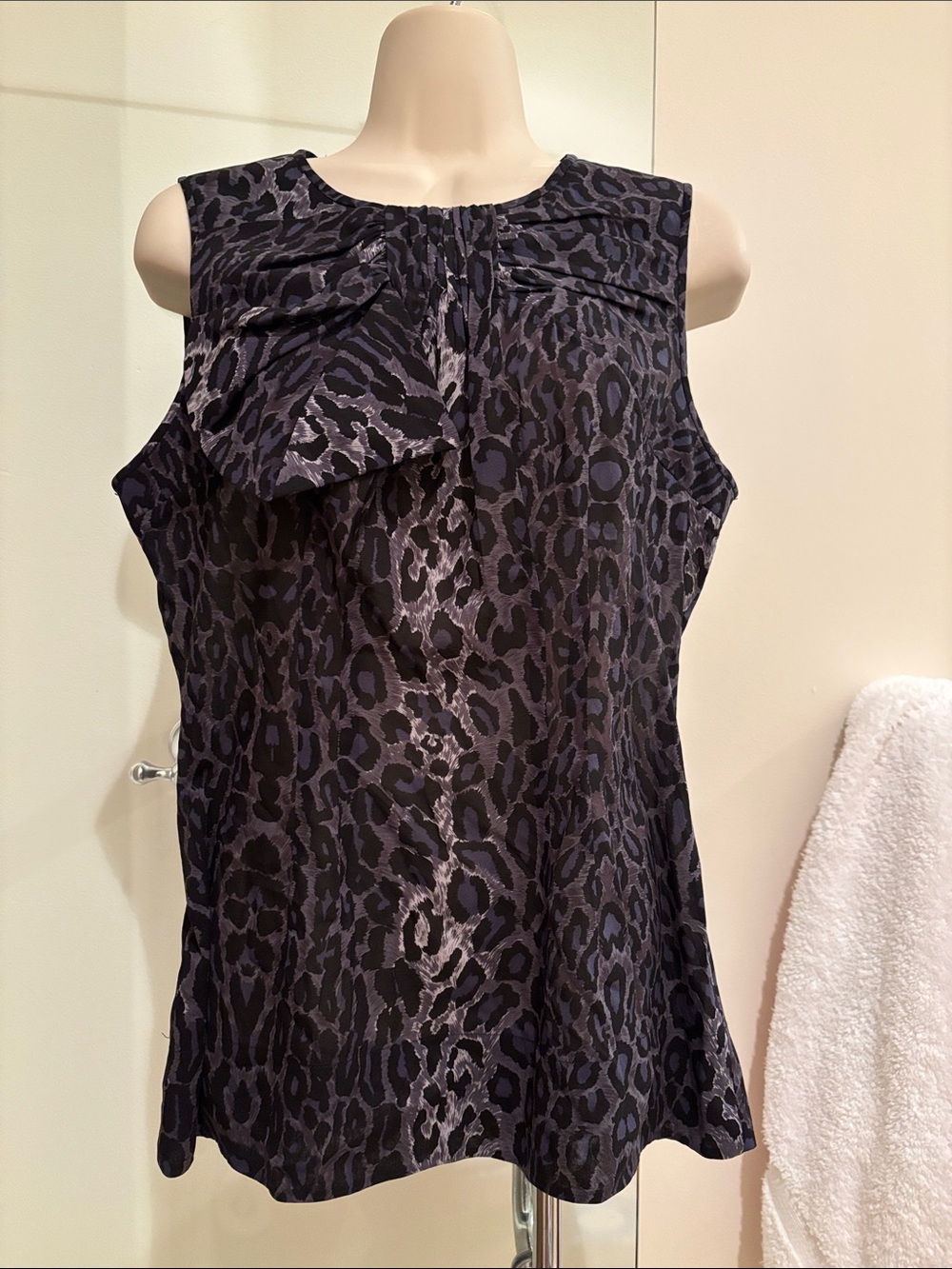 BCBGMaxAzria Black and Gray Leopard Print Sleeveless Blouse